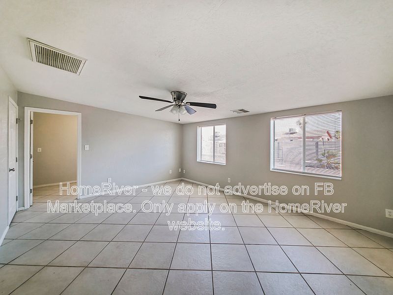 11211 W Missouri Ave photo 5