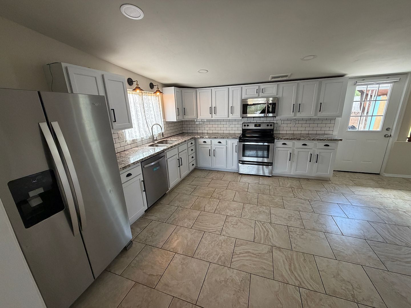 11401 W Duluth Ave photo 4