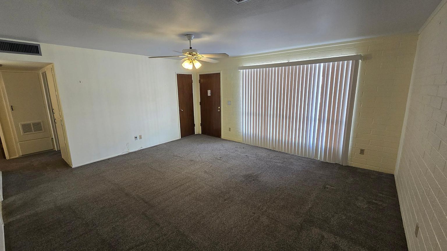 10806 N 110th Dr photo 2