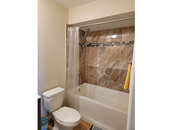 10916 W Peoria Ave photo 5