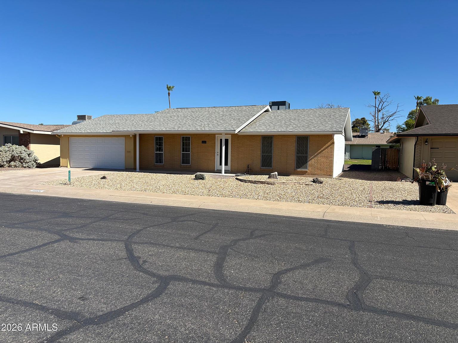 10024 W Denham Dr Sun City, AZ 85351 photo 2