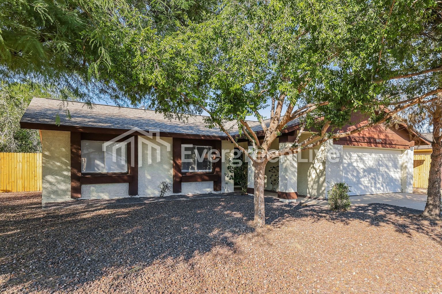 6604 W Christy Dr photo 2