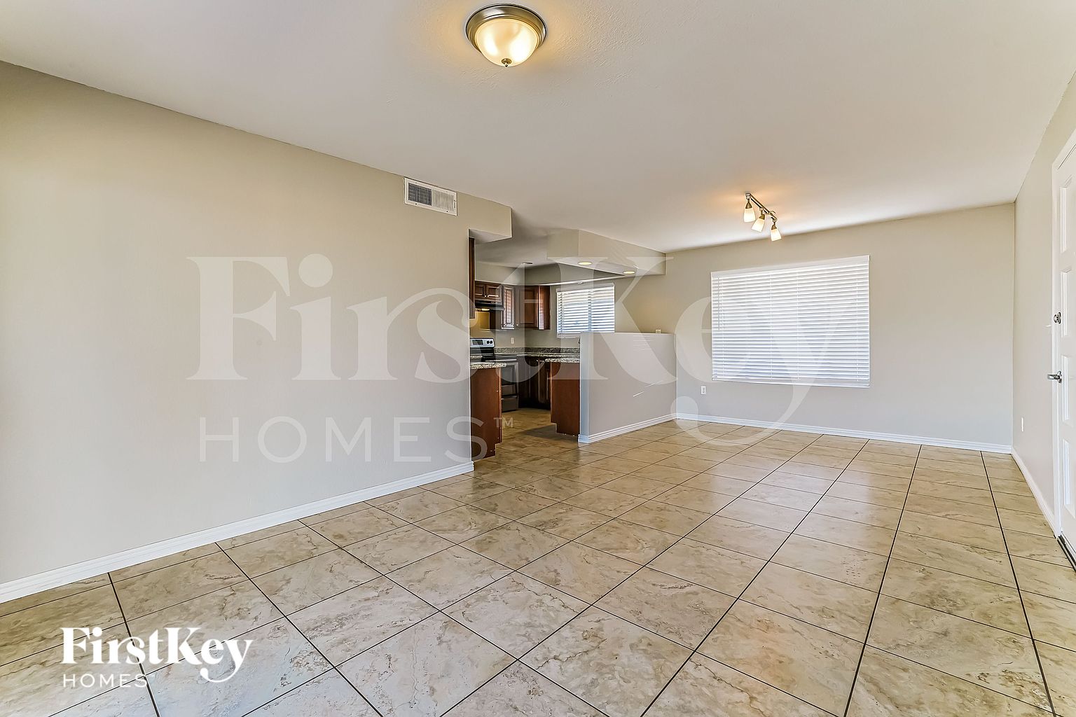 7102 W Brown St photo 2