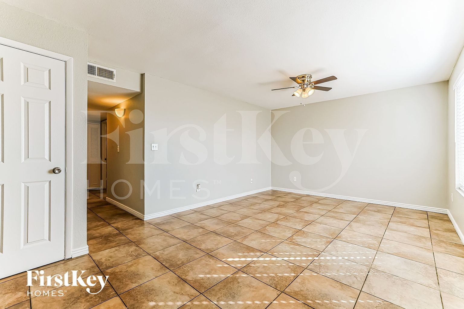 7102 W Brown St photo 3