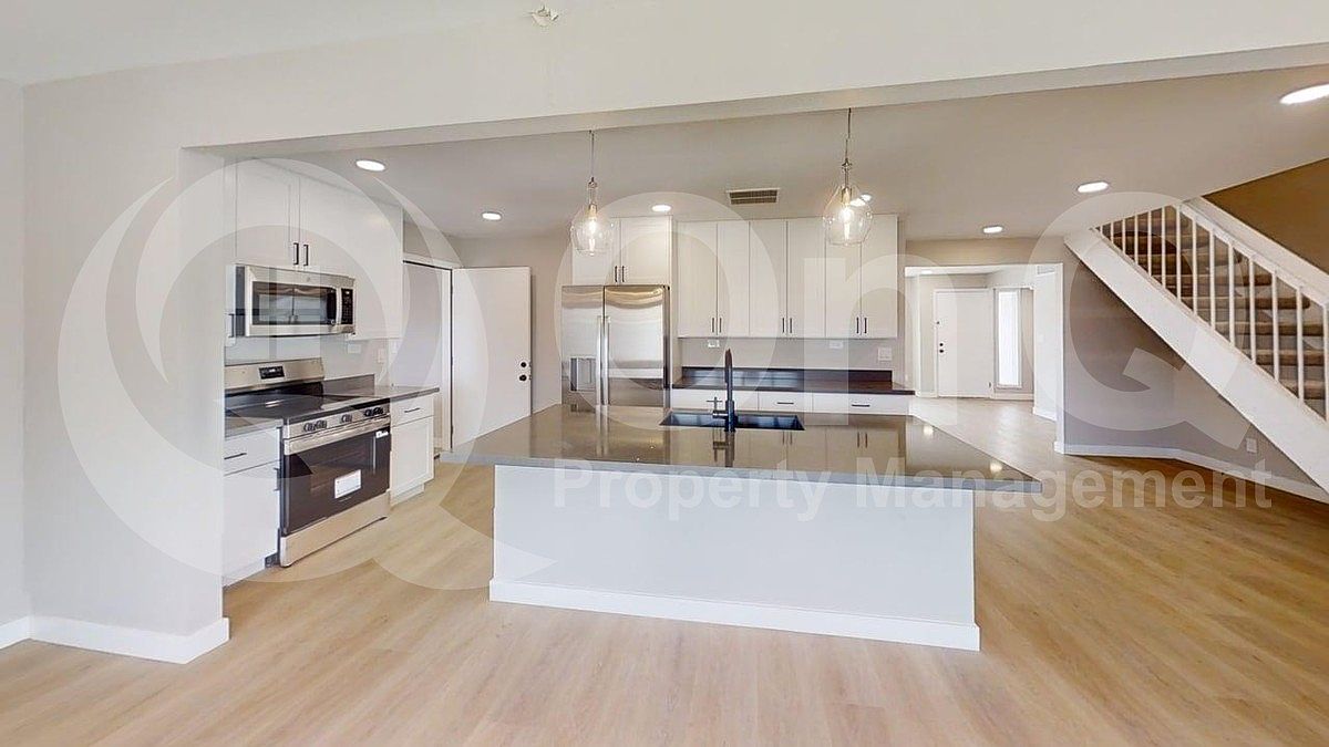9459 N 64th Dr Glendale, AZ 85302 photo 5