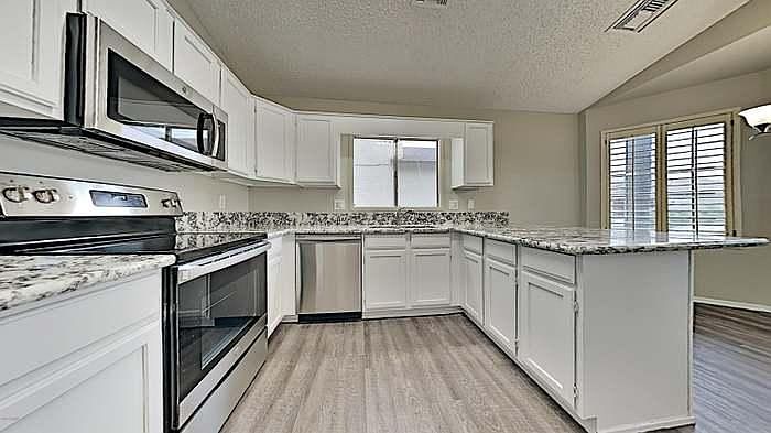6340 W Golden Ln photo 3