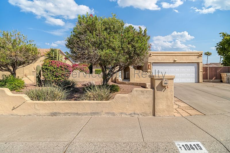 10415 N 63rd Dr Glendale, AZ 85302 photo 3
