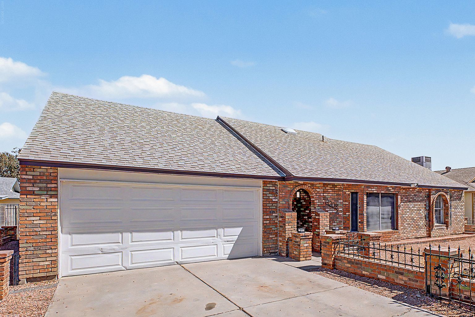 7308 W Keim Dr photo 2
