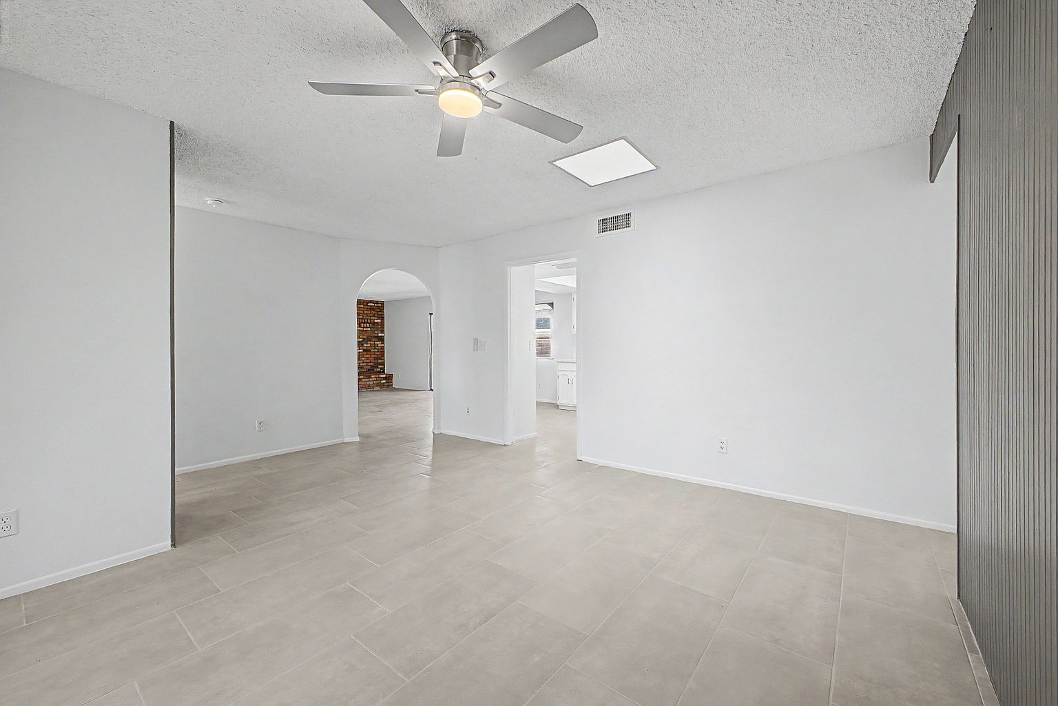 7308 W Keim Dr photo 5