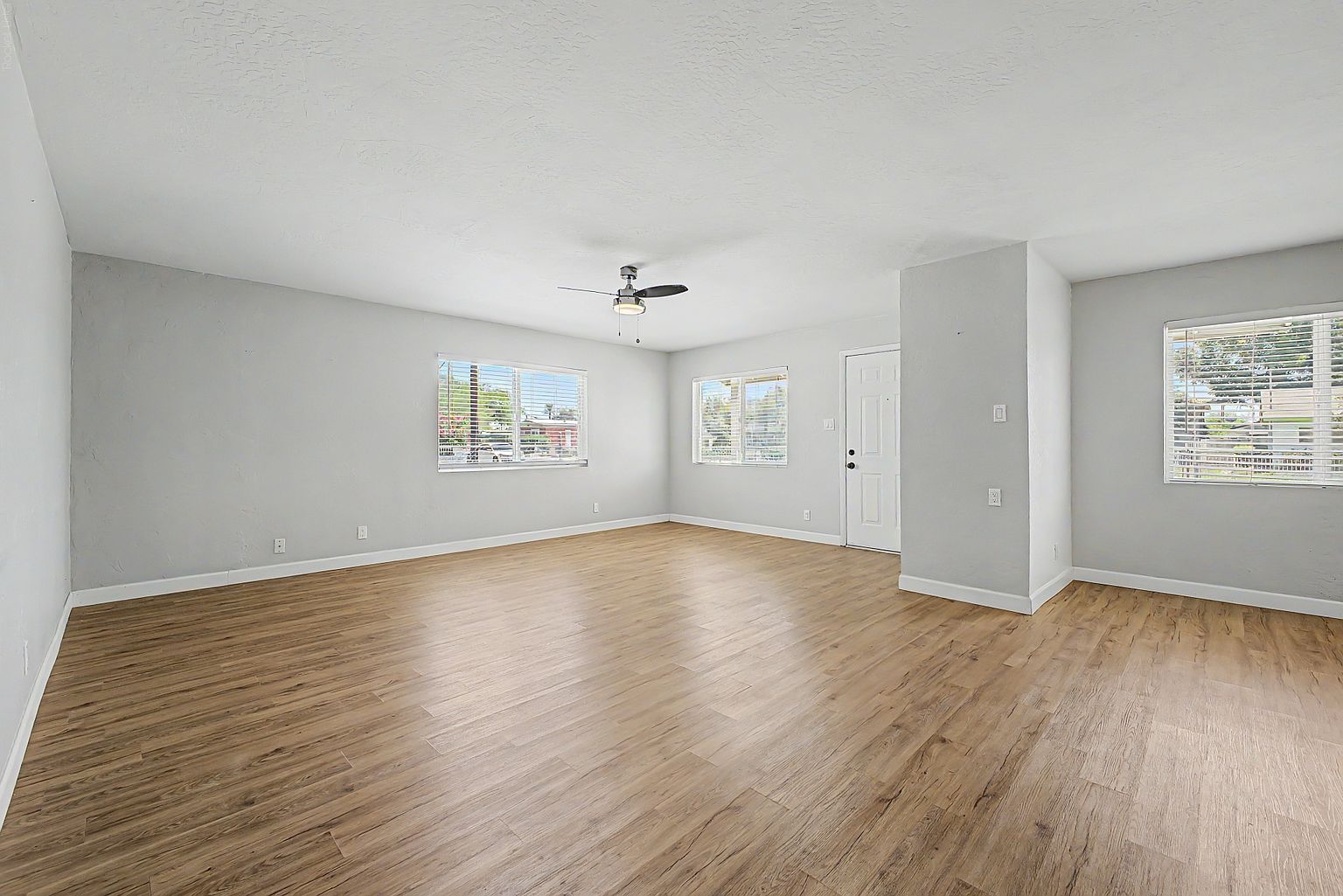 5938 W Ocotillo Rd Glendale, AZ 85301 photo 5