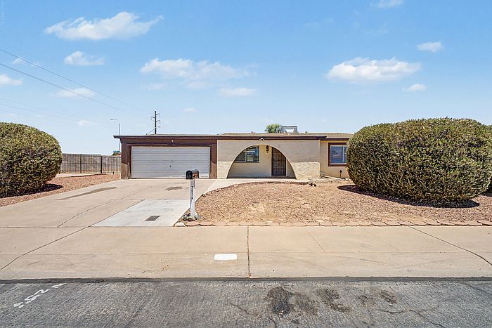 7014 W Palo Verde Dr Glendale, AZ 85303 photo 2