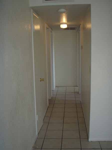 4207 N 74th Dr Phoenix, AZ 85033 photo 5
