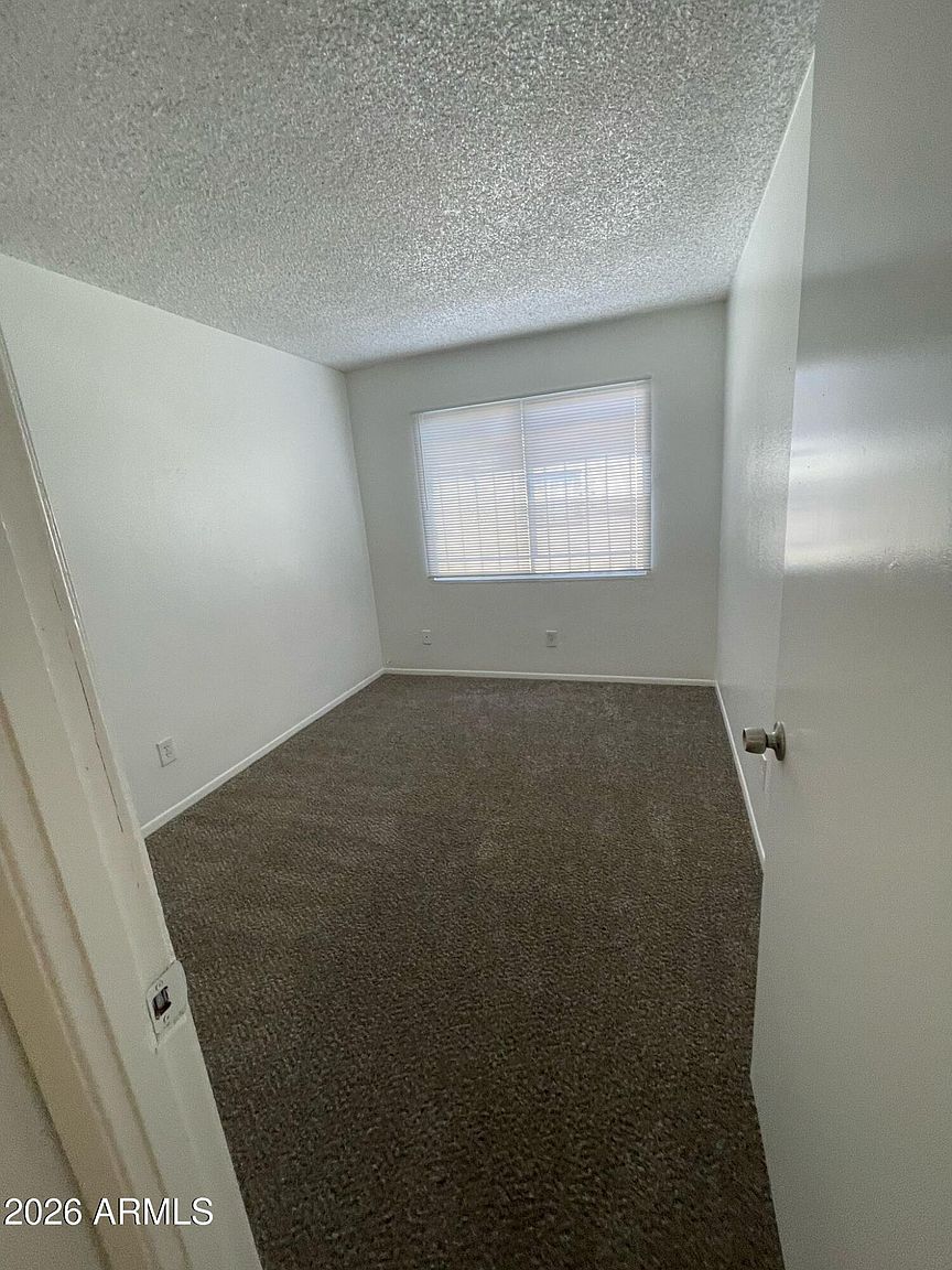 6726 W Monterosa St Phoenix, AZ 85033 photo 4