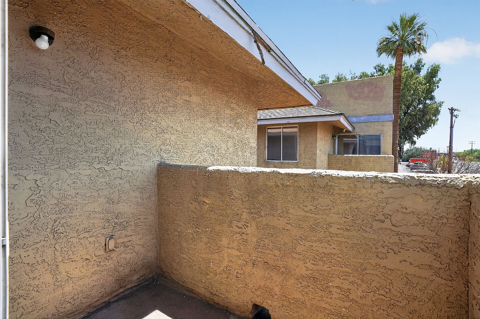 6911 W Villa Rd Phoenix, AZ 85033 photo 4
