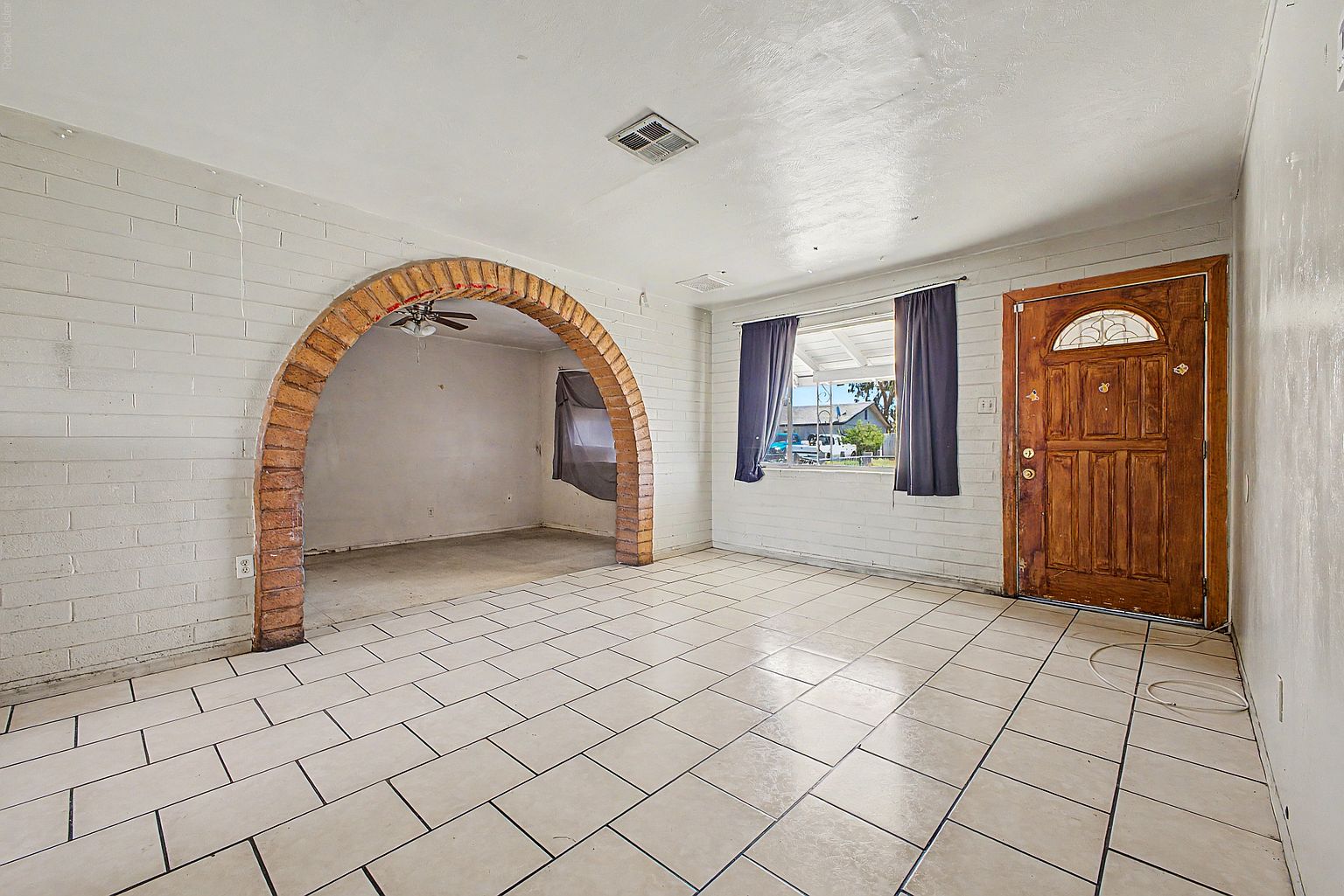 5828 N 63rd Dr Glendale, AZ 85301 photo 4