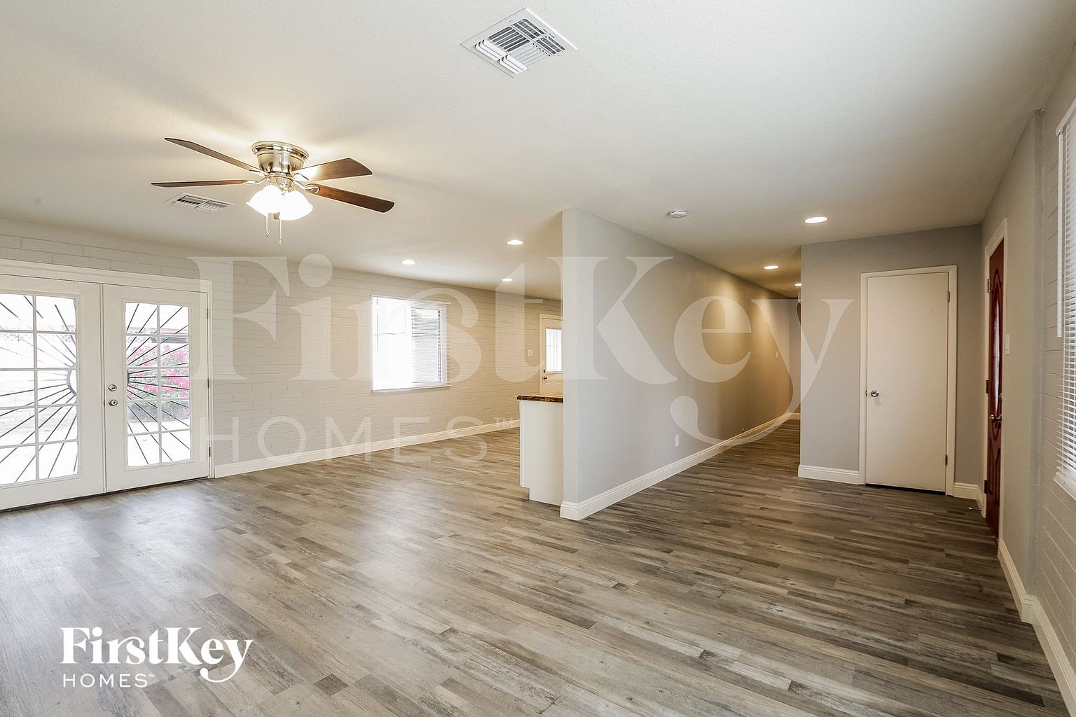 5361 N 61st Dr photo 5