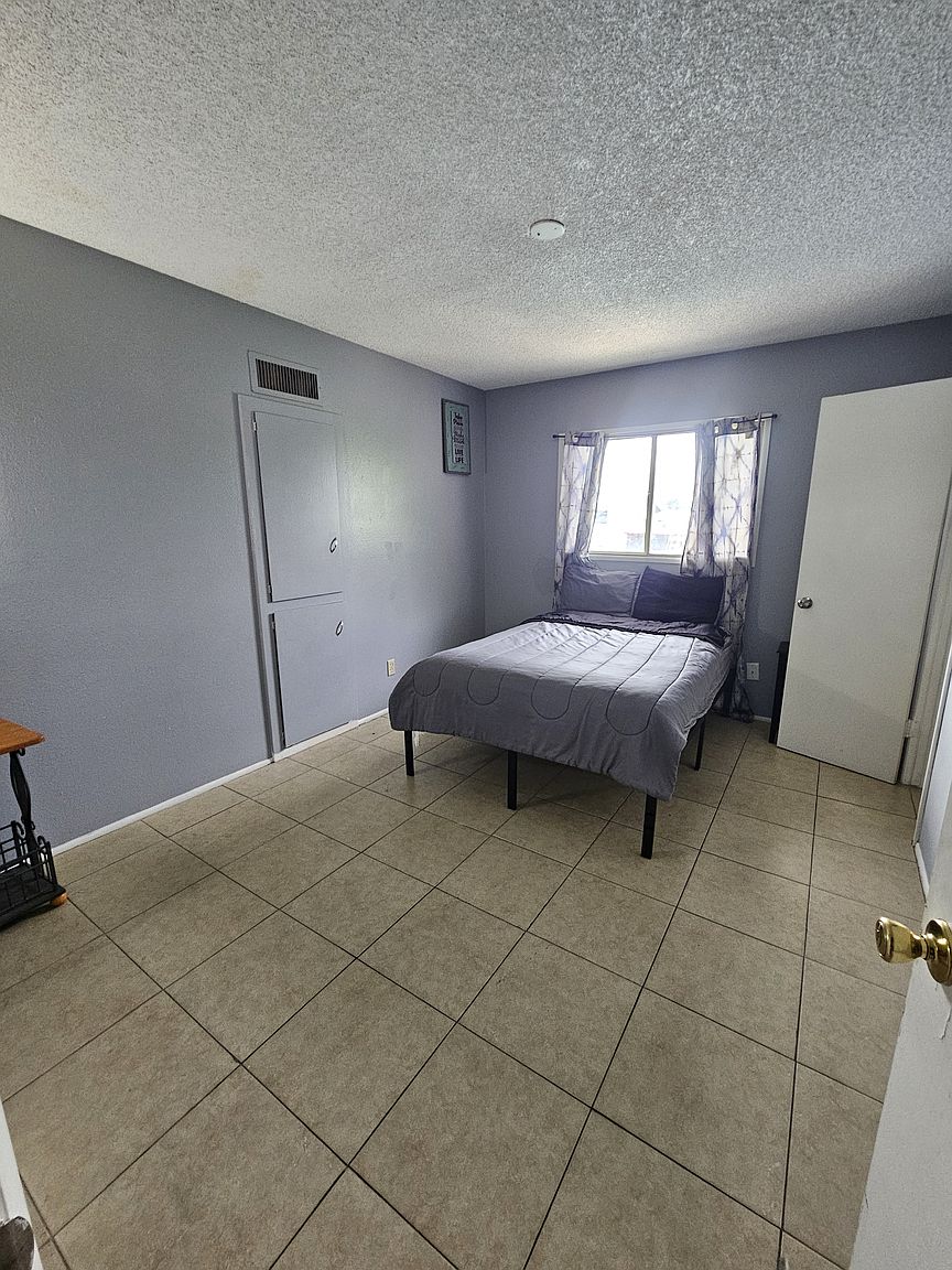 6165 W Highland Ave photo 5