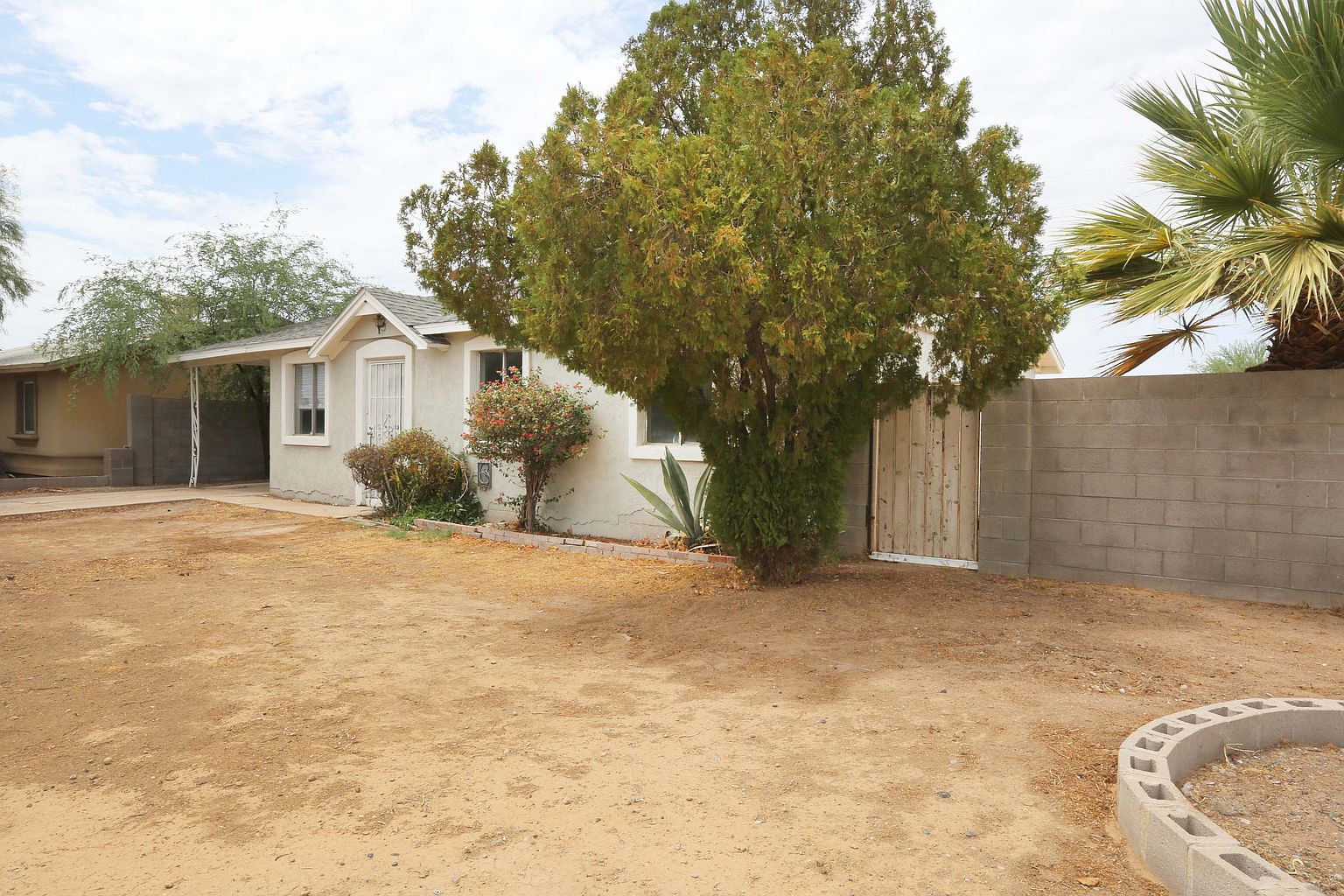 6902 W Wolf St photo 3