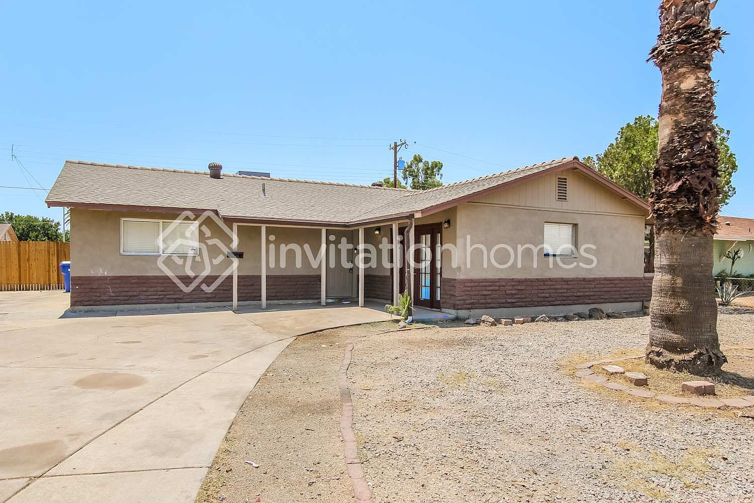 6717 W Hazelwood St Phoenix, AZ 85033 photo 3