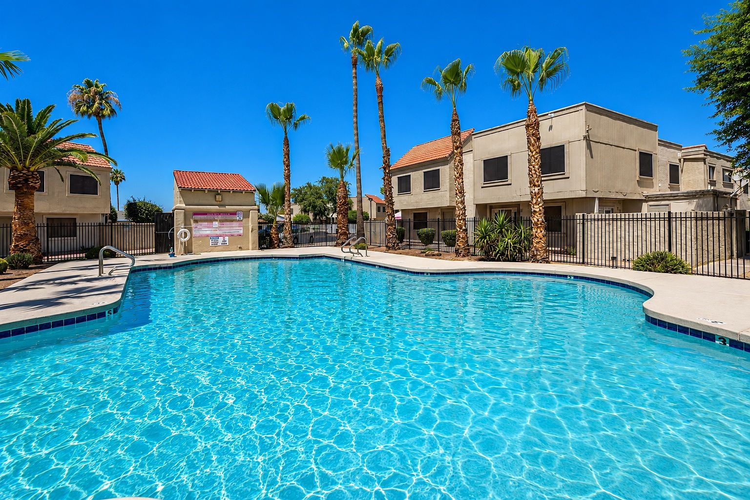 5984 N 48th Ave Glendale, AZ 85301 photo 4
