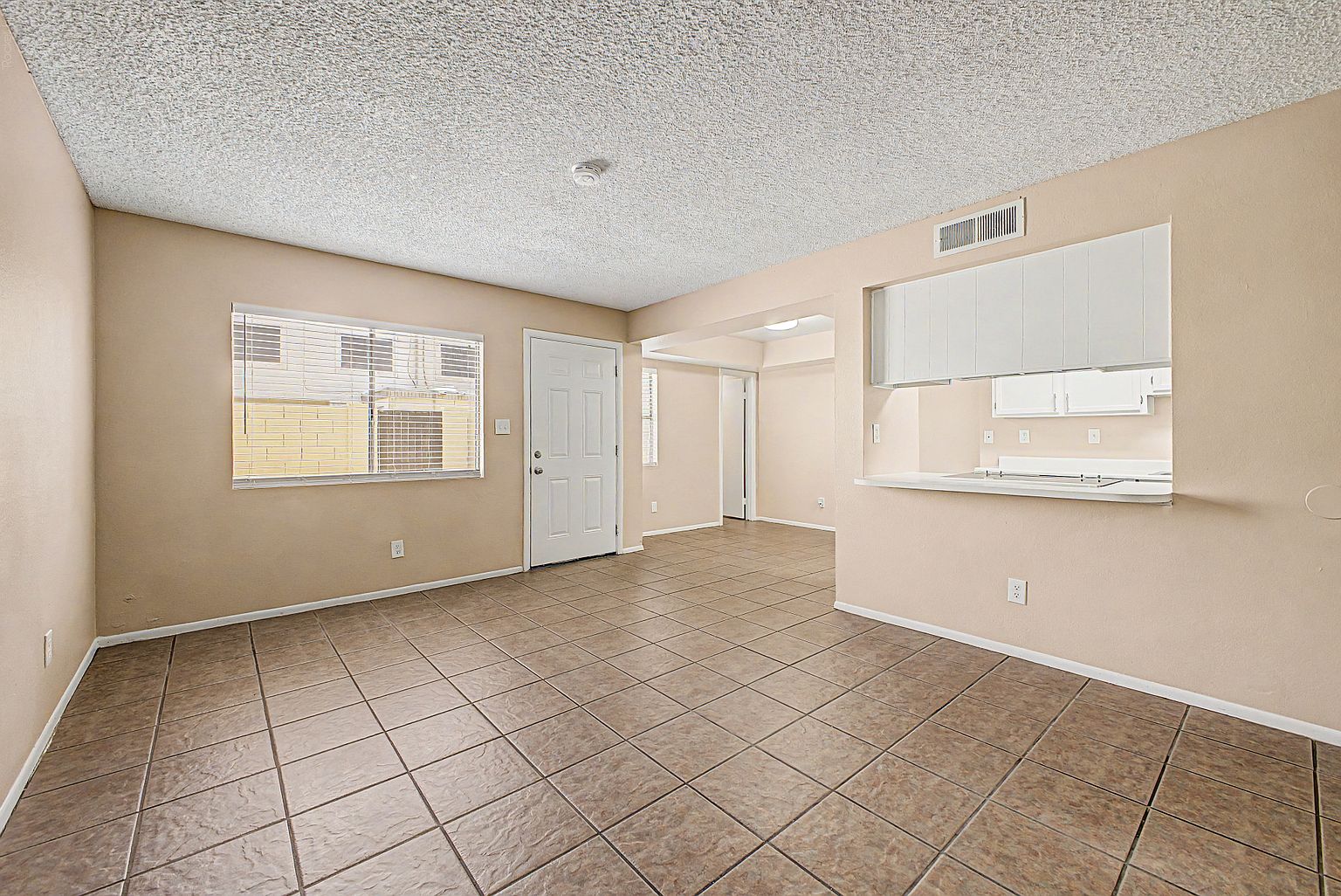 5847 N 48th Dr photo 5