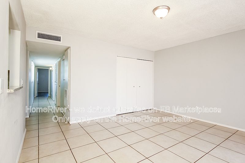 3920 W Solano Dr N photo 4