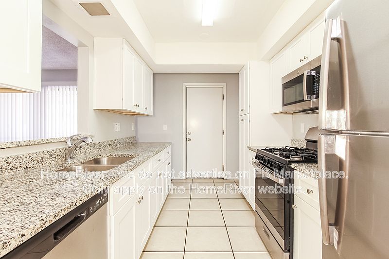 3920 W Solano Dr N photo 5