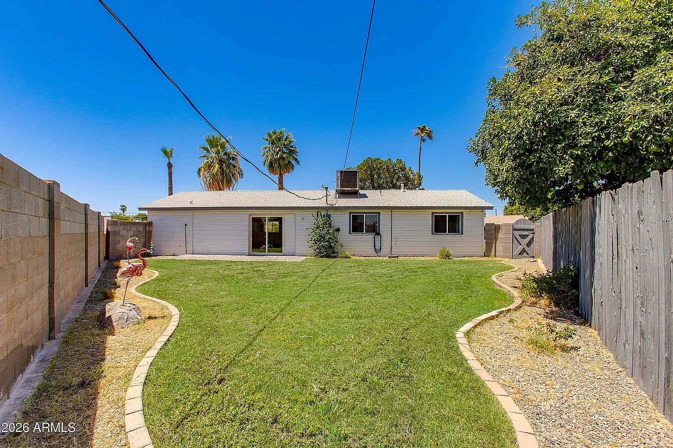 5657 North 39th Avenue, Phoenix, AZ 85019 photo 3