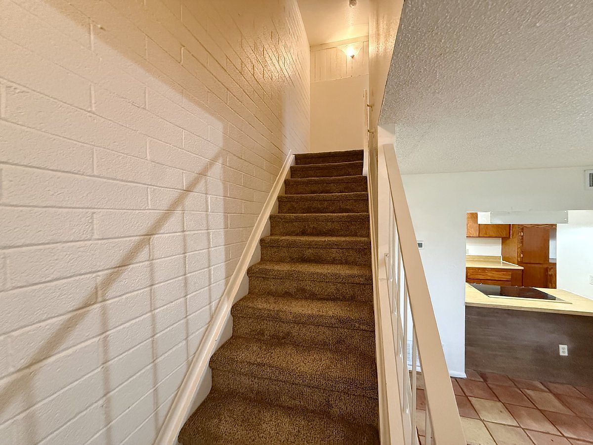 4031 W Mesquite Ln Phoenix, AZ 85019 photo 2