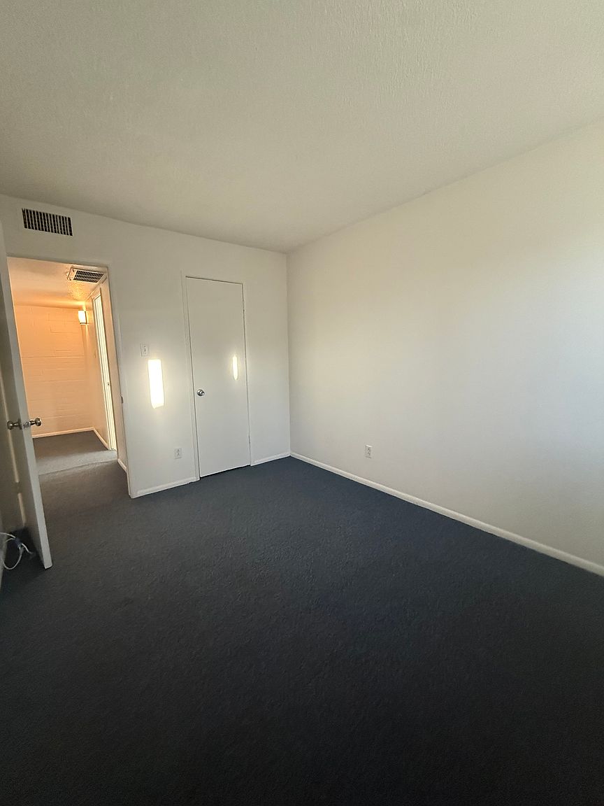 4040 W Mesquite Ln photo 5
