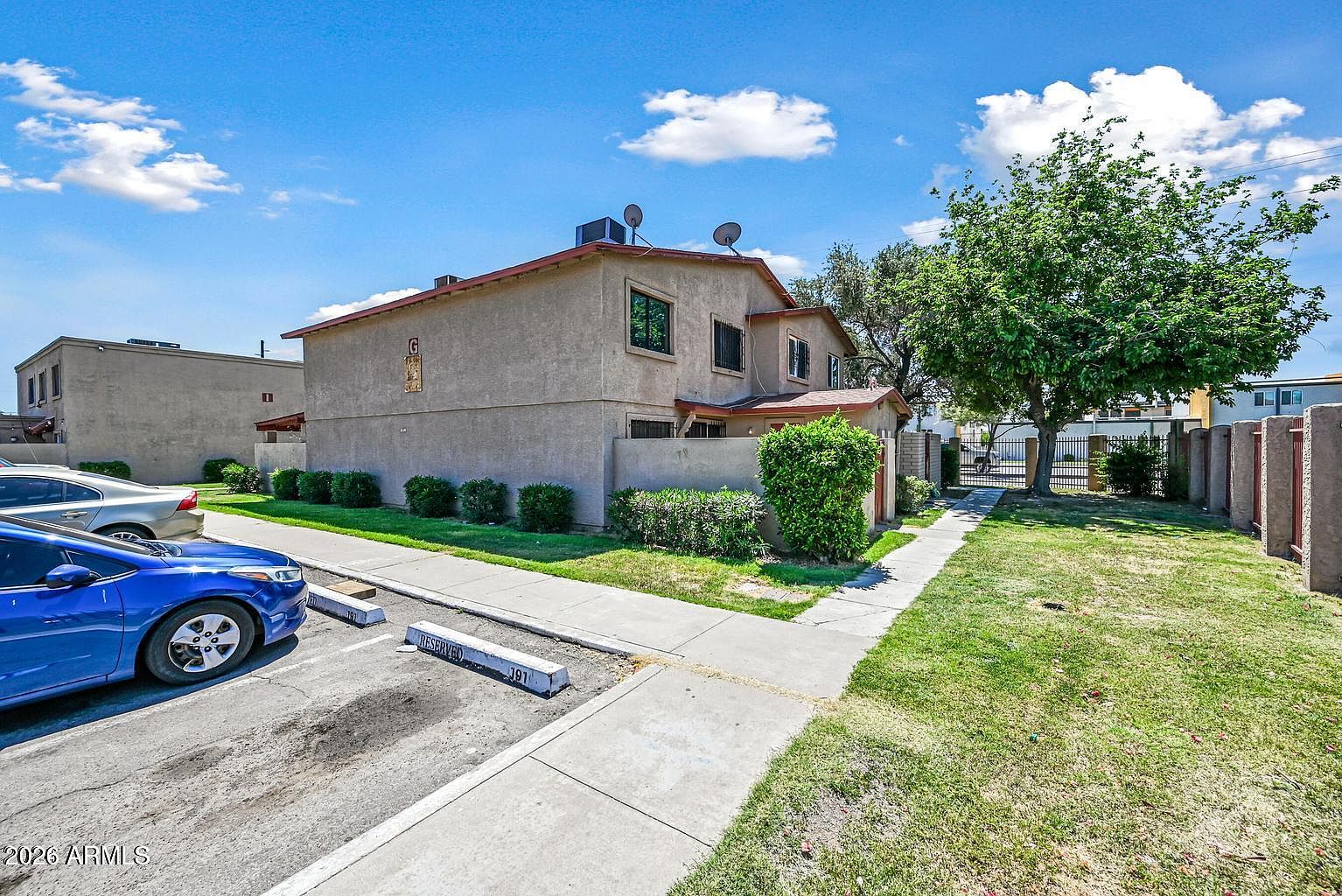 3959 W Palomino Rd Phoenix, AZ 85019 photo 2