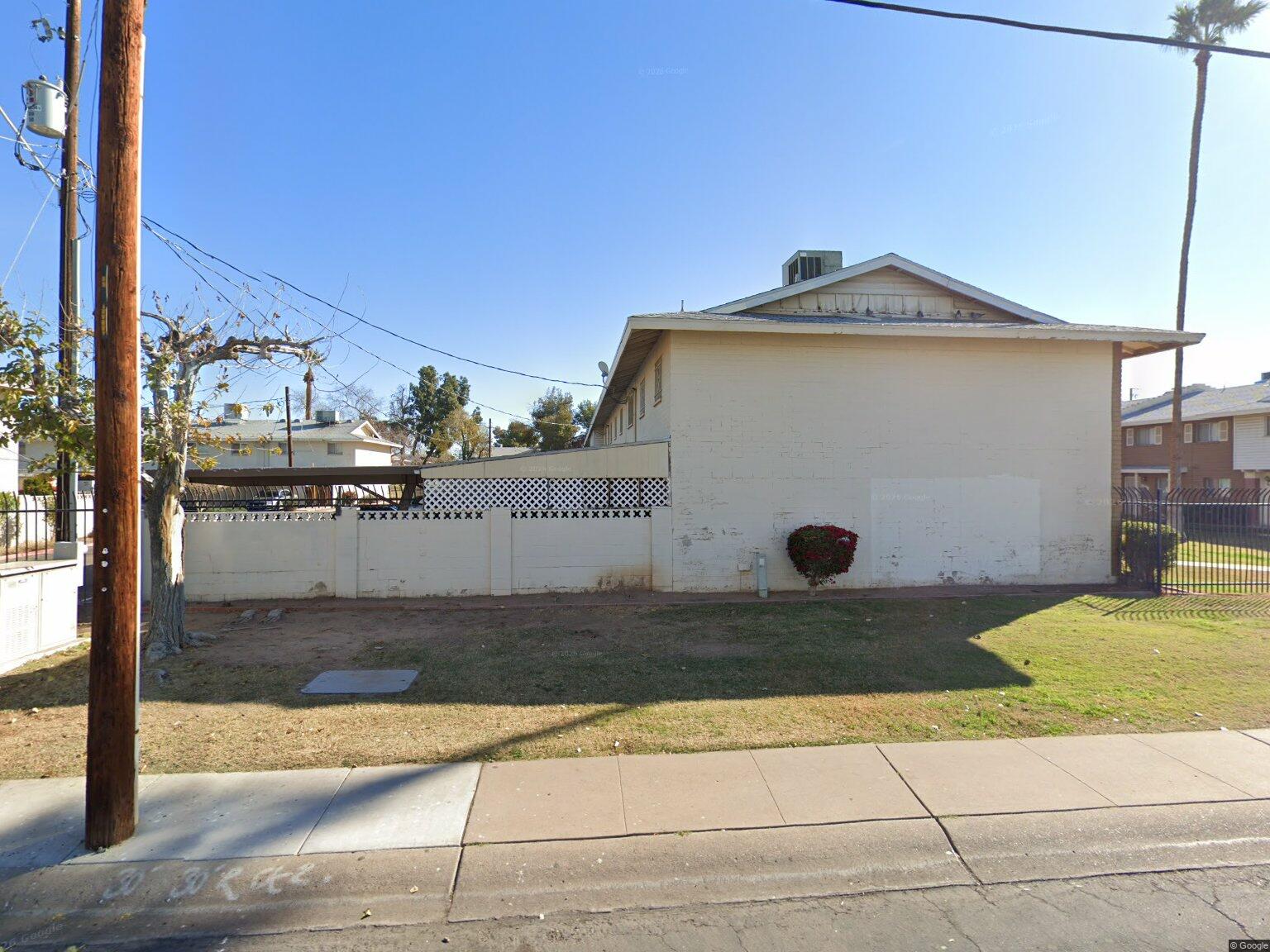 6649 N 44th Ave Glendale, AZ 85301 photo 2