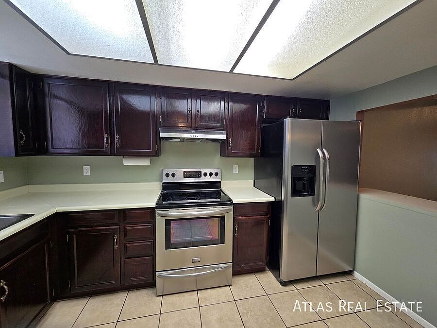 4540 Maryland Ave photo 4