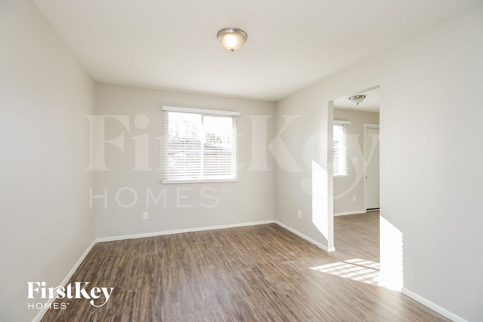 4647 W Keim Dr photo 5
