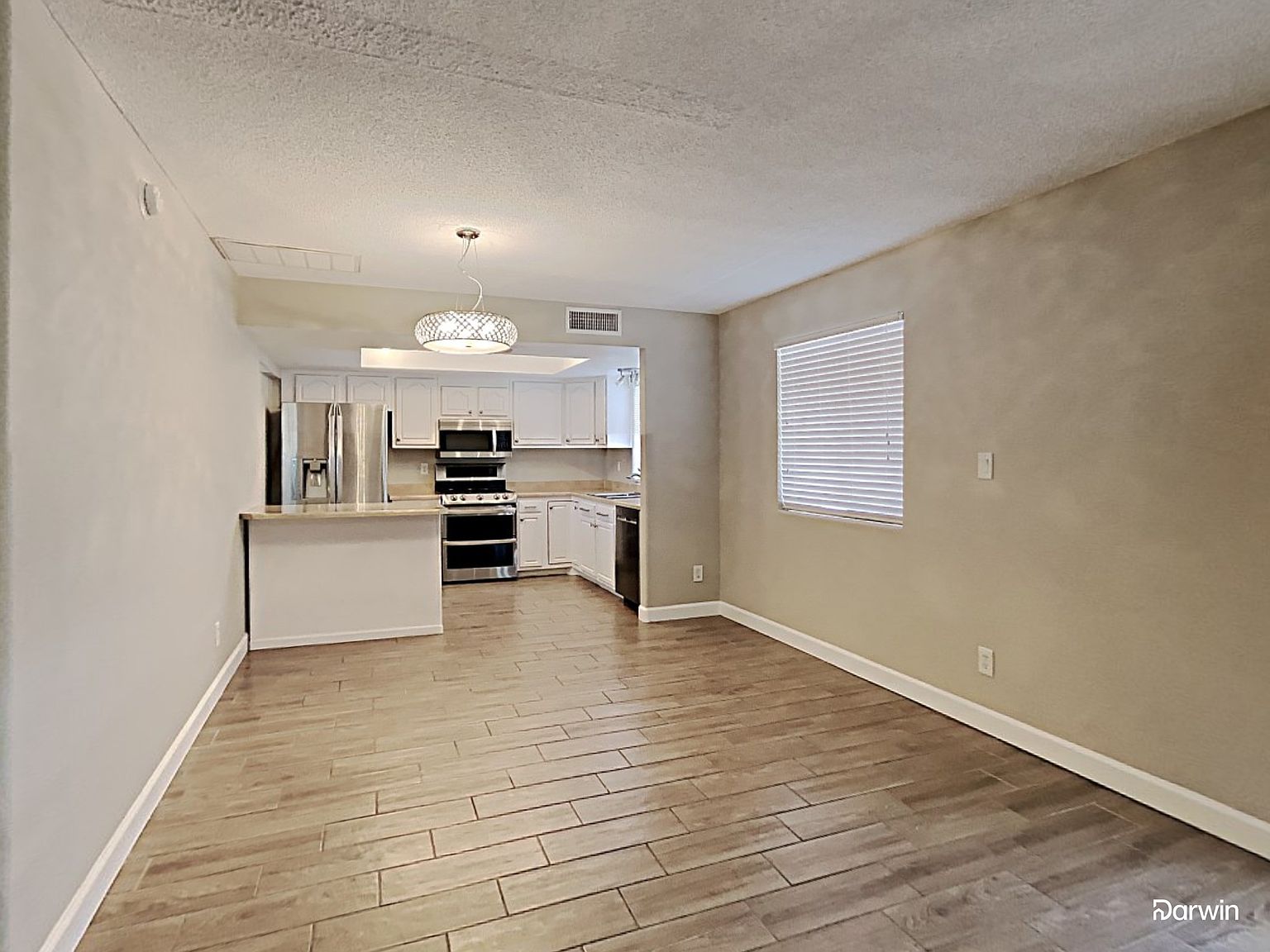 11823 N 49th Dr photo 5