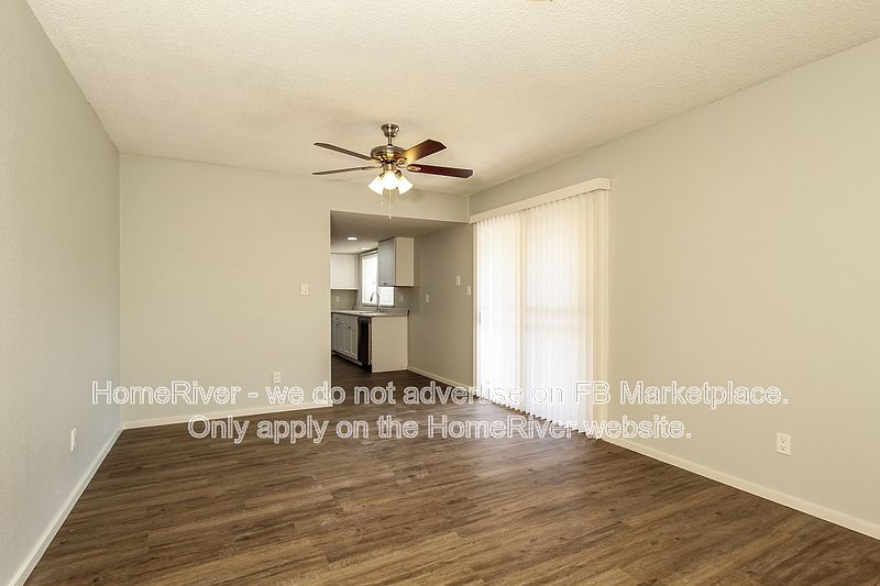 4441 W Carol Ave photo 3