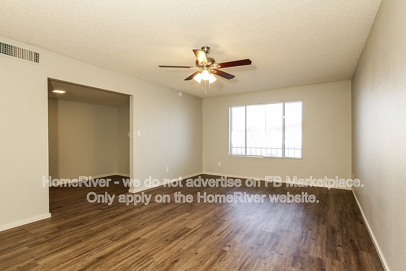 4441 W Carol Ave photo 4