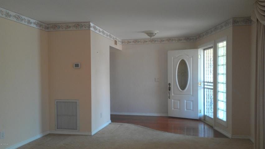 4737 W Laurie Ln photo 3