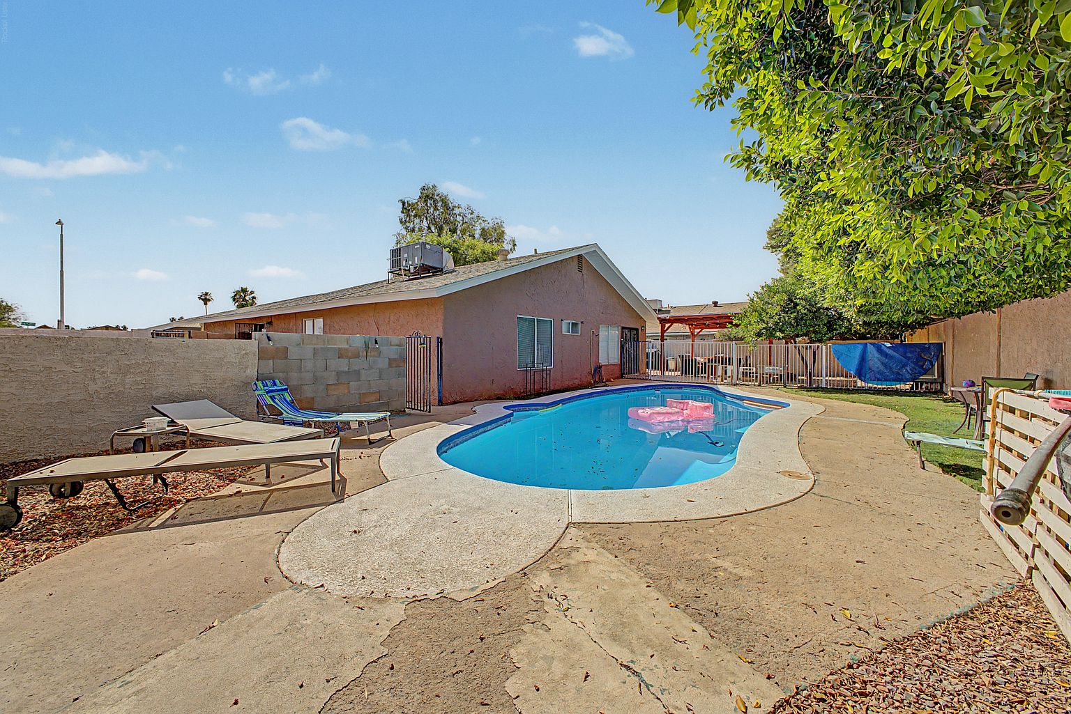 8932 N 56th Dr photo 5