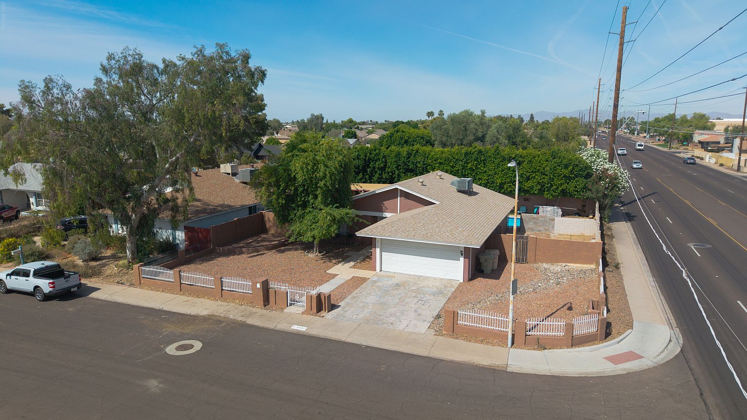 8932 N 56th Dr photo 2