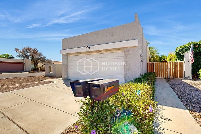 5135 W Mission Ln photo 3