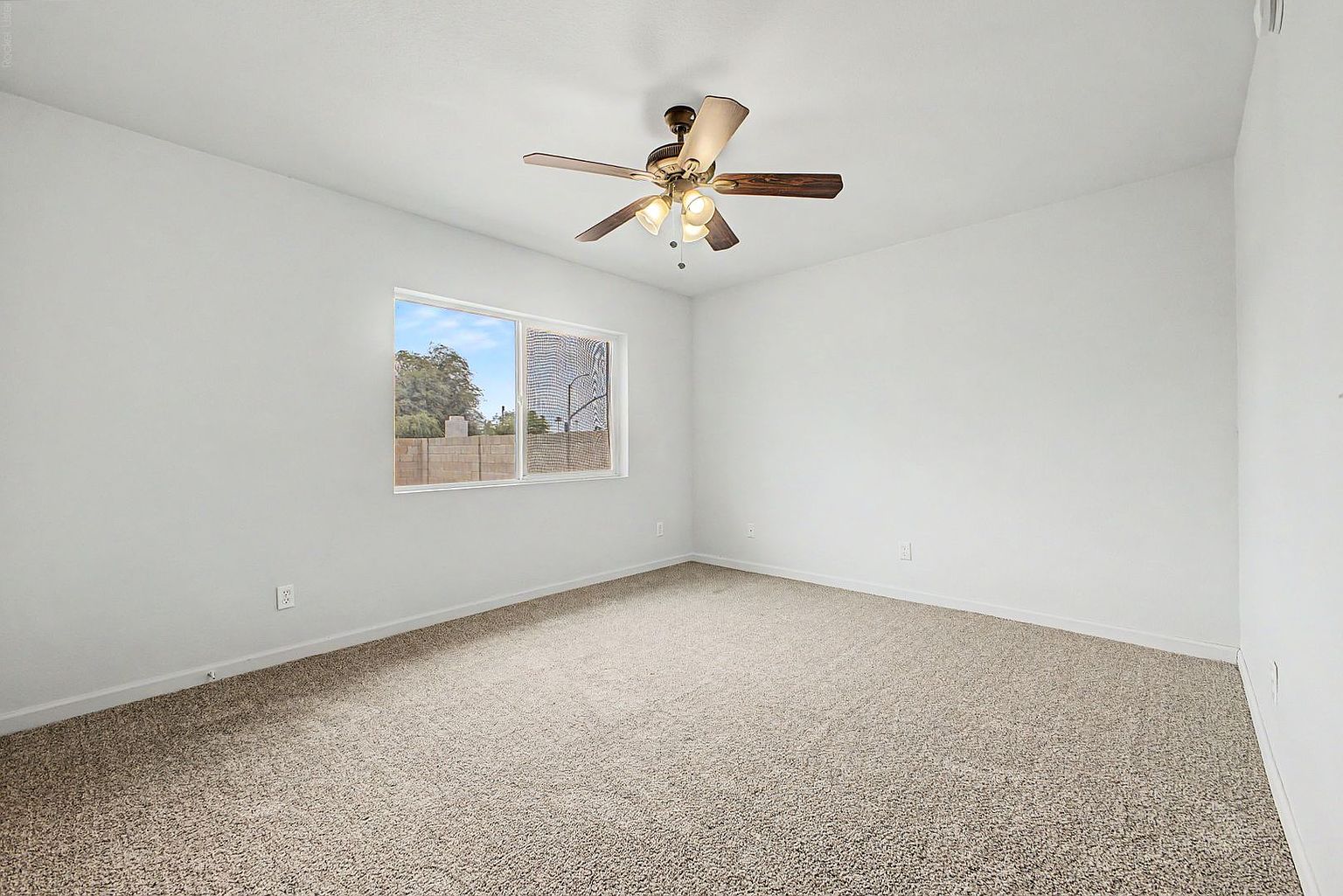5439 W Becker Ln photo 5