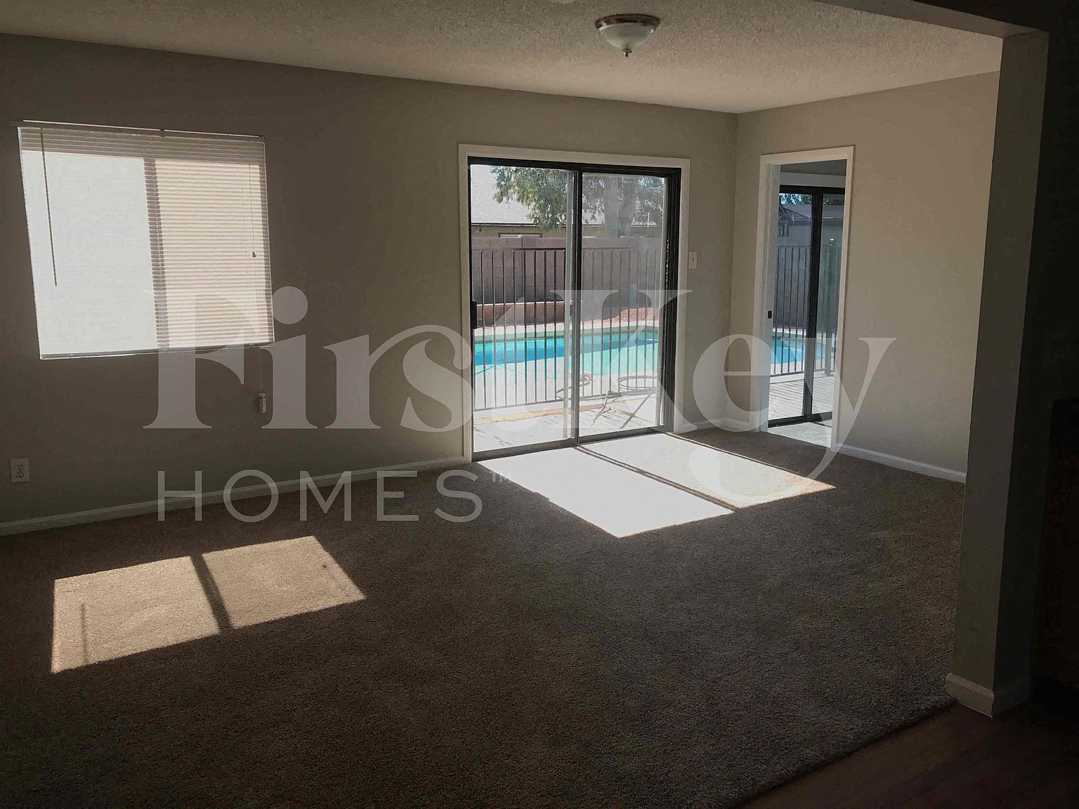 5219 W Sierra St photo 5