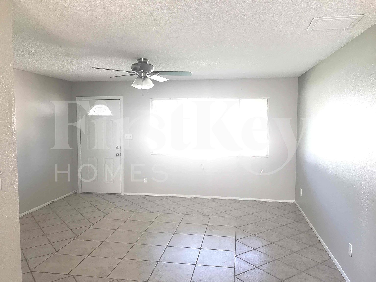 5219 W Sierra St photo 2