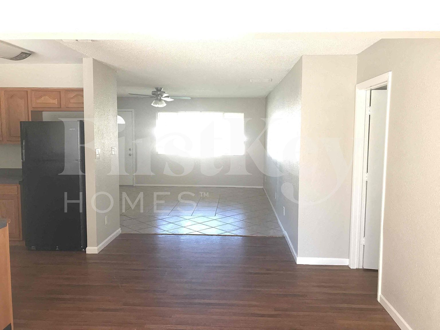 5219 W Sierra St photo 3