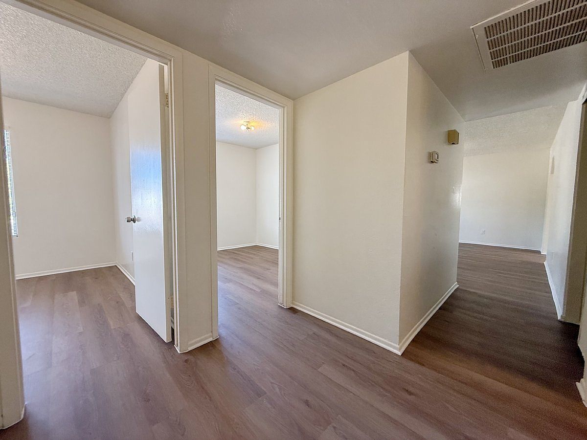 5321 W Sierra St photo 5