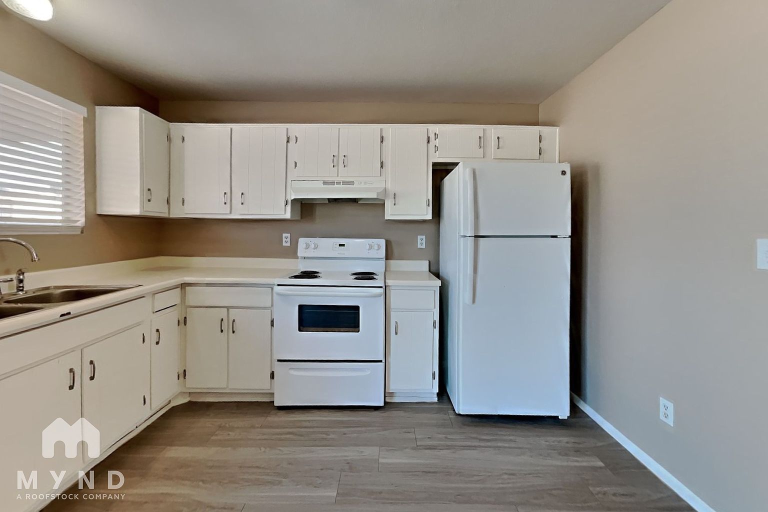 11412 N 57th Dr Glendale, AZ 85304 photo 4