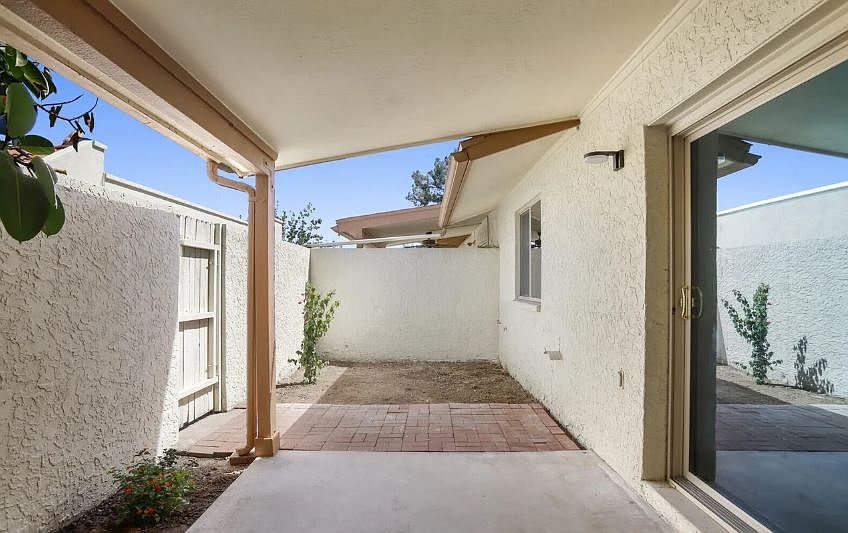 13237 N 25th Dr photo 3