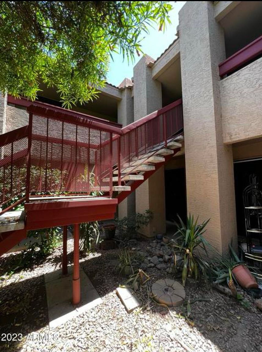 3131 W Cochise Dr photo 4