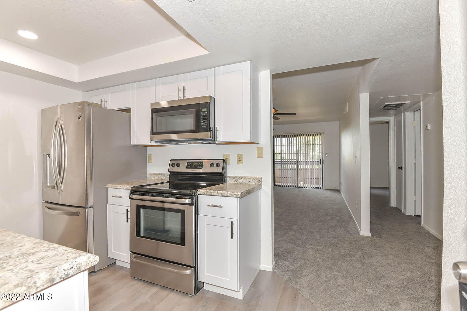 3131 W Cochise Dr photo 4
